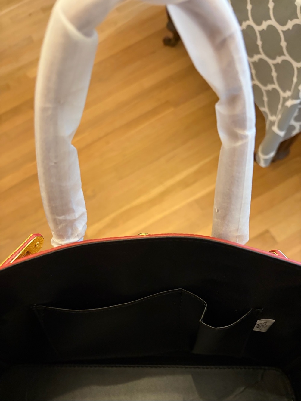 Classic Dark Red Leather Structured Top-Handle Hand Bag - Picture 8 of 9